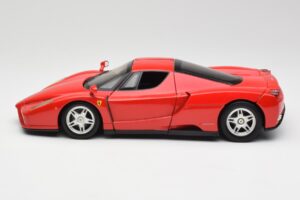 Ferrari Enzo Red Hot Wheels 1:18 56293 Diecast — photo 4 of 8