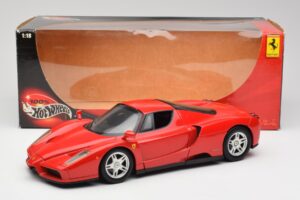 Ferrari Enzo Red Hot Wheels 1:18 56293 Diecast — photo 8 of 8