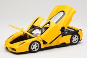 Ferrari Enzo Yellow Hot Wheels 1:18 C1550 Diecast — photo 2 of 8