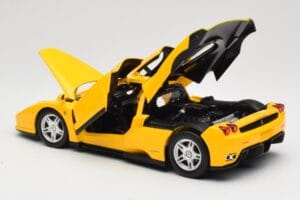Ferrari Enzo Yellow Hot Wheels 1:18 C1550 Diecast — photo 5 of 8