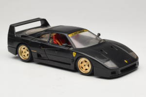 Ferrari F40 Black with Gold Wheels Bburago 1:18 3032-B2 Diecast — photo 6 of 8