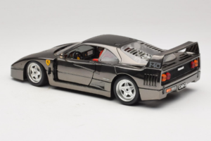 Ferrari F40 Chrome Black Bburago 1:18 3401-B1 Diecast — photo 7 of 8