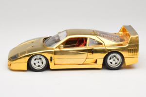 Ferrari F40 Chrome Gold Limited Edition 250 pcs Bburago 1:18 3332-G1 Diecast — photo 4 of 8