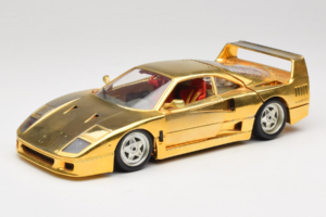 Ferrari F40 Chrome Gold Limited Edition 250 pcs Bburago 1:18 Ferrari F40 Chrome Gold Limited Edition 250 pcs Bburago 1:18 3332-G1 Diecast