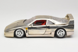 Ferrari F40 Chrome Silver Bburago 1:18 3401 Diecast — photo 4 of 8