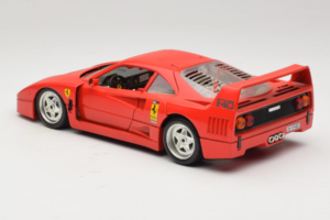 Ferrari F40 Club Deutschland Red Bburago 1:18 3032-L3 Diecast — photo 7 of 8
