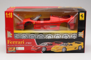 Ferrari F40 Red Model Kit Maisto 1:18 39822 Diecast