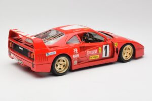 Ferrari F40 Evoluzione Bburago 1:18 3042 Diecast — photo 3 of 8