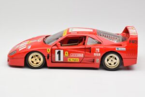 Ferrari F40 Evoluzione Bburago 1:18 3042 Diecast — photo 4 of 8