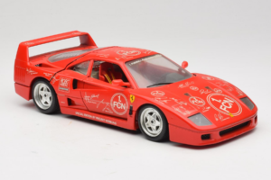 Ferrari F40 Evoluzione FC Nürnberg Special Edition Red Bburago 1:18 3042-FCN Diecast — photo 6 of 8