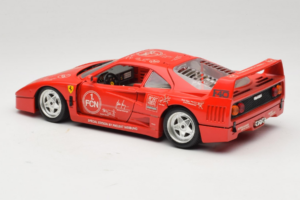 Ferrari F40 Evoluzione FC Nürnberg Special Edition Red Bburago 1:18 3042-FCN Diecast — photo 7 of 8