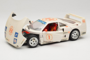 Ferrari F40 #1 Expert White 1987 Bburago 1:18 3332-W2 Diecast — photo 2 of 8