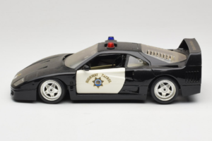 Ferrari F40 Highway Patrol Black White Bburago 1:18 3022-H1 Diecast — photo 4 of 8