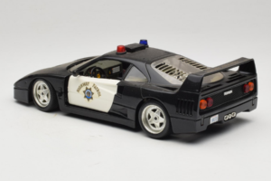 Ferrari F40 Highway Patrol Black White Bburago 1:18 3022-H1 Diecast — photo 7 of 8