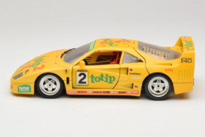 Ferrari F40 Totip Jolly Club #2 Yellow Bburago 1:18 3332-Y1 Diecast — photo 4 of 8
