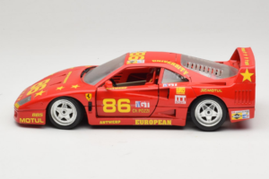 Ferrari F40 LM #86 Ch. Pozzi IMSA 24 Hours of Le Mans 1985 Red Bburago 1:18 3332-P6 Diecast — photo 4 of 8