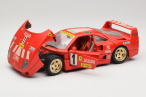 Ferrari F40 Pirelli Agip #1 Ferrari Club Italia Red Bburago 1:18 3032-P2 Diecast — photo 2 of 8