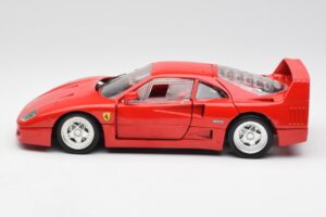 Ferrari F40 Red Hot Wheels 1:18 23911 Diecast — photo 4 of 8