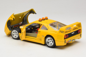 Ferrari F40 Safety Car Yellow Bburago 1:18 3032-Y2 Diecast — photo 5 of 8
