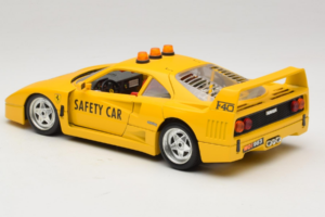 Ferrari F40 Safety Car Yellow Bburago 1:18 3032-Y2 Diecast — photo 7 of 8