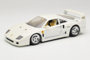 Ferrari F40 White Bburago 1:18 3332-W4 Diecast