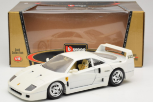 Ferrari F40 White Bburago 1:18 3332-W4 Diecast — photo 8 of 8