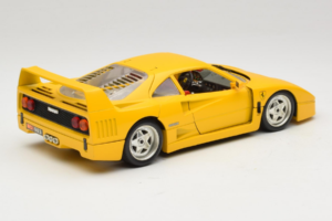 Ferrari F40 Yellow Bburago 1:18 3032-Y1 Diecast — photo 3 of 8
