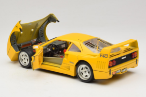 Ferrari F40 Yellow Bburago 1:18 3032-Y1 Diecast — photo 5 of 8
