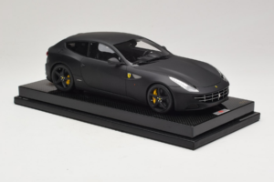 Ferrari FF Matte Black MR Collection 1:18 FERR04CAL Resin — photo 4 of 7