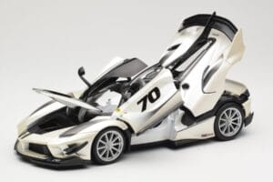Ferrari FXX-K Evo #70 White Bburago 1:18 18-16012 Diecast — photo 2 of 8