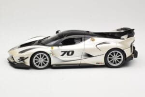 Ferrari FXX-K Evo #70 White Bburago 1:18 18-16012 Diecast — photo 4 of 8