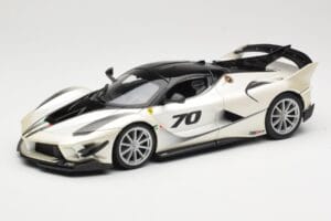 Ferrari FXX-K Evo #70 White Bburago 1:18 18-16012 Diecast
