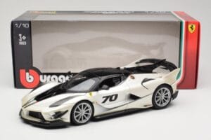 Ferrari FXX-K Evo #70 White Bburago 1:18 18-16012 Diecast — photo 8 of 8