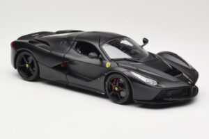 Ferrari LaFerrari F150 Matte Black Bburago 1:18 18-16901BK Diecast — photo 6 of 8