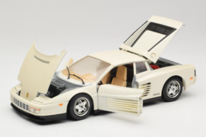 Ferrari Testarossa White Bburago 1:18 3019-W1 Diecast — photo 2 of 8