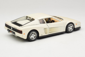 Ferrari Testarossa White Bburago 1:18 3019-W1 Diecast — photo 3 of 8