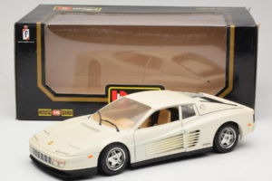 Ferrari Testarossa White Bburago 1:18 3019-W1 Diecast — photo 8 of 8
