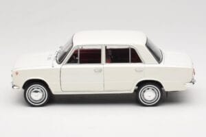 Fiat 124 White IXO 1:18 18CMC205OP Diecast — photo 4 of 8