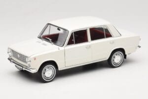 Fiat 124 White IXO 1:18 18CMC205OP Diecast