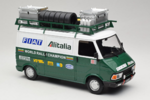 Fiat 242 Alitalia Rally Team Assistance With Trailer 1978 IXO 1:18 18CMC027WX Diecast — photo 5 of 7