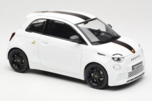Abarth 500e White IXO 1:18 MCG18497 Diecast — photo 4 of 6
