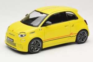 Abarth 500e Yellow IXO 1:18 MCG18498 Diecast