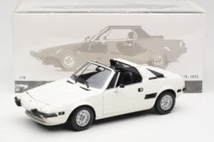 Fiat X1/9 White Minichamps 1:18 100121685 Diecast — photo 8 of 8