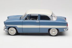 Ford Taunus 12M P2 Blue Stripes Revell 1:18 08880-M1 Diecast — photo 4 of 8