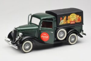 Ford Bache Coca-Cola Solido 1:18 9513 Diecast — photo 2 of 8