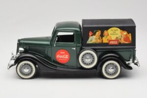 Ford Bache Coca-Cola Solido 1:18 9513 Diecast — photo 4 of 8