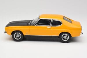 Ford Capri 2600 RS Signal Yellow With Black Minichamps 1:18 180089070 Diecast — photo 4 of 8