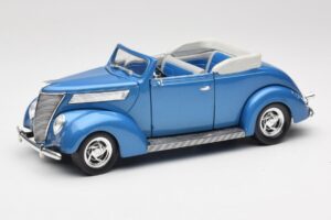 Ford Convertible Blue Road Signature 1:18 92238 Diecast