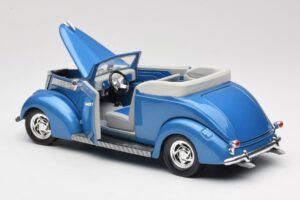 Ford Convertible Blue Road Signature 1:18 92238 Diecast — photo 5 of 8