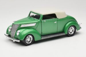 Ford Convertible Green Road Signature 1:18 92239 Diecast
